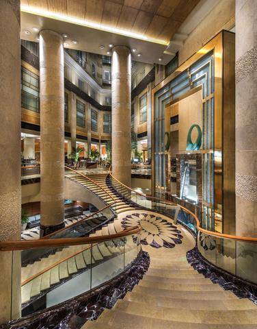 2631759-The-Fullerton-Hotel-Singapore-Lobby-1-DEF_1.jpg